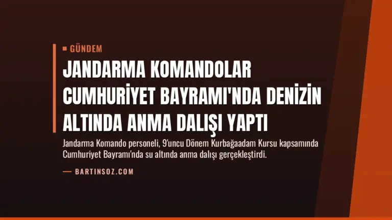 Jandarma Komandolar Cumhuriyet Bayramı'nda Denizin Altında Anma Dalışı Yaptı